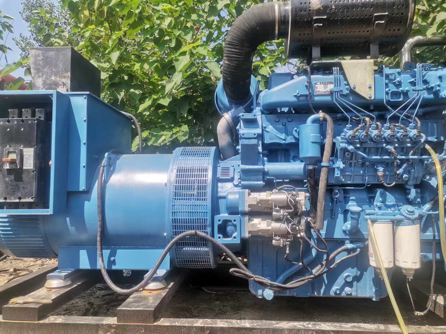 灵丘详细说明降低 800kW 柴油发电机输出电流波动的方法